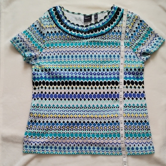 Chic Geometric Patterned Top - Picture 9 of 10